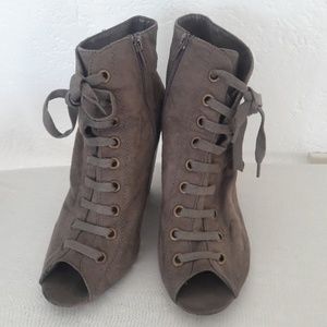 Kaki Open Toe Booties